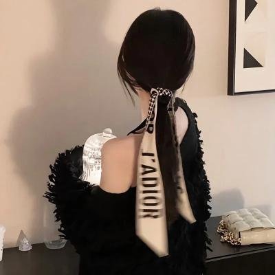隔窗有眼